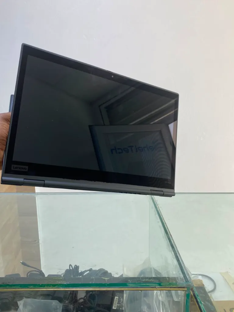 Lenovo X1 i7 8th 16 256.webp
