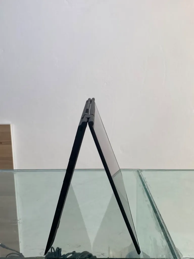 Lenovo X1 i7 8th 16 256 --.webp