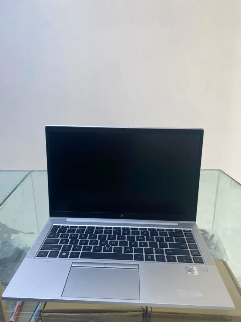 HP Elitebook 840 G7 i7 10th 16 256 ---.webp