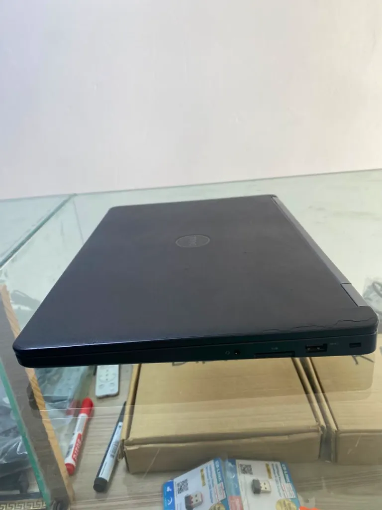 Dell 5480 i5 7th --.webp