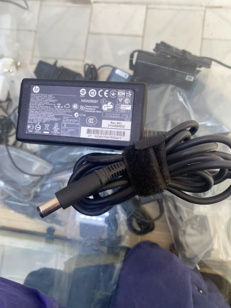 Chargeur HP Big pin 65W -.webp
