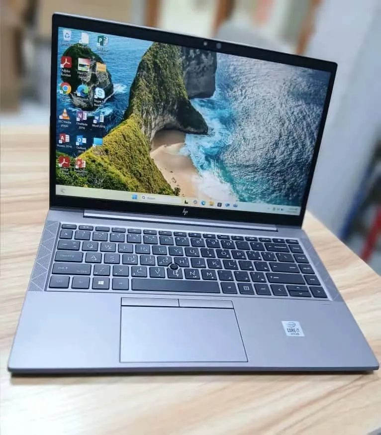 Zbook Firefly i7 10th - 2.webp